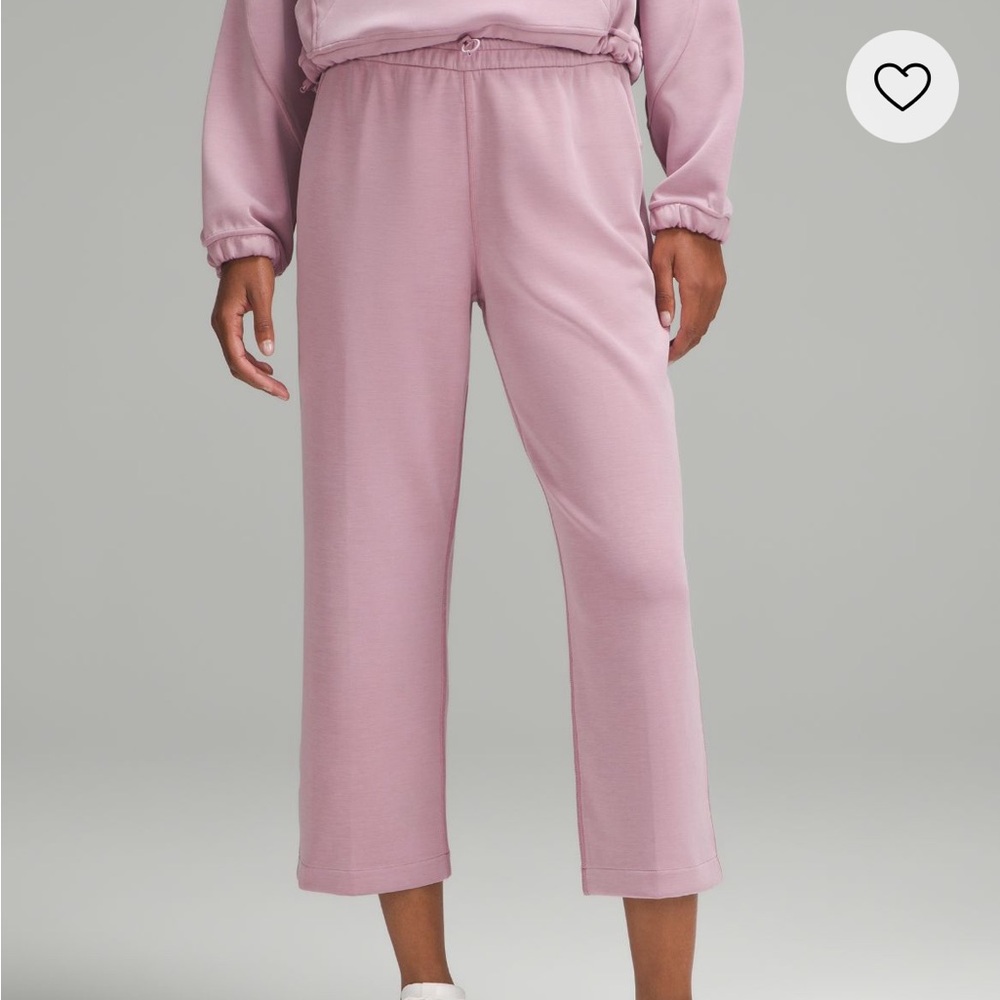 Blue softstreame lulu pants size 2